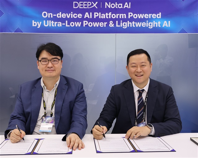 From left: Lokwon Kim, CEO of DEEPX, and Myungsu Chae, CEO of Nota AI