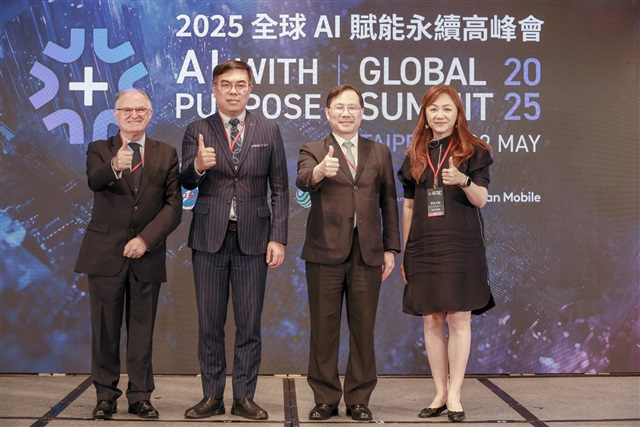 The summit kicked off with the presence of the Minister of Environment, co-hosts TEEMA, GeSI, and Taiwan Mobile