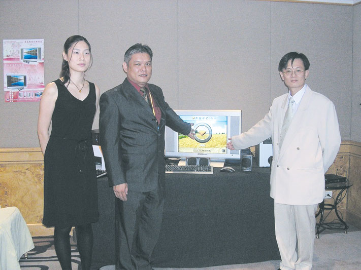 Taiwan Syncview Electronic introduces new multimedia system and xenon lamp