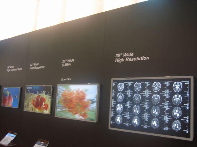 CMO shows widescreen monitor panels at FPD Taiwan 2006