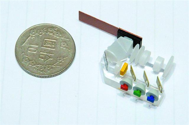TI shows projector module for mobile devices