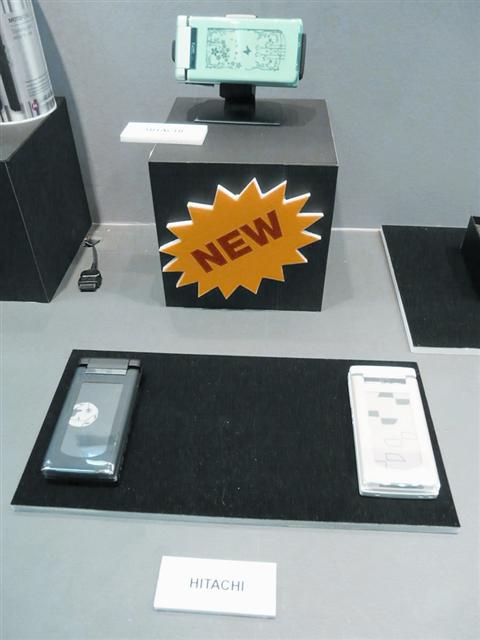 Finetech Japan 2008: Hitachi e-paper for use in handset shells