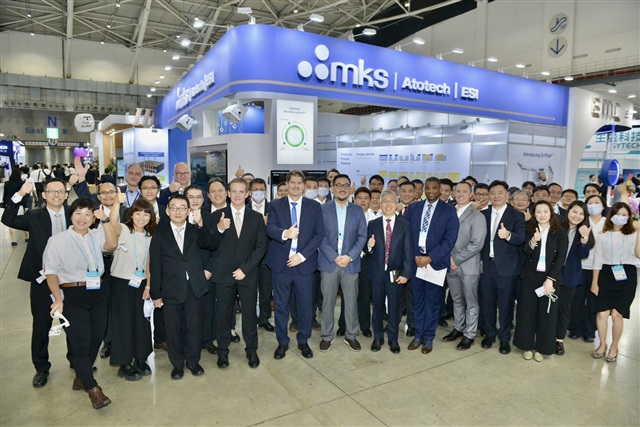 MKS' teams on the show floor